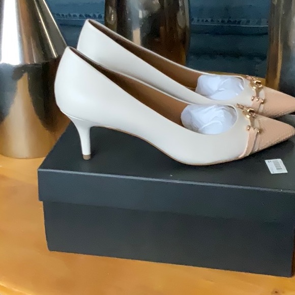 COACH: Lauri Mat Calf/Textured Snake Kitten Heels - Picture 5 of 6